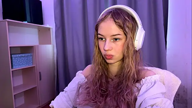 LunaCrave online show from 21, 10, 2025