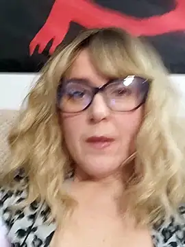 Amelialove42 online show from 5, 2, 2026