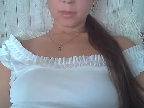 Light-Bluee online show from 13, 10, 2025