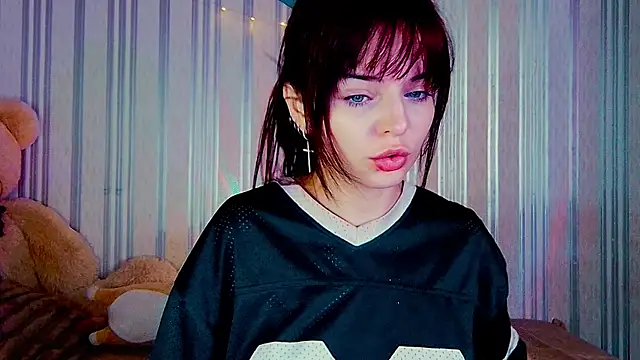 Snapshot of ArianaLight chatting on 4, 8, 2026 ArianaLight online show from 4, 8, 2026