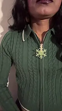 Snapshot of DesiTS15 chatting on 14, 10, 2025 DesiTS15 online show from 14, 10, 2025