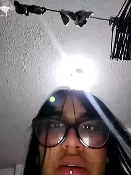 Snapshot of Valen_russo chatting on 16, 10, 2025 Valen russo online show from 16, 10, 2025