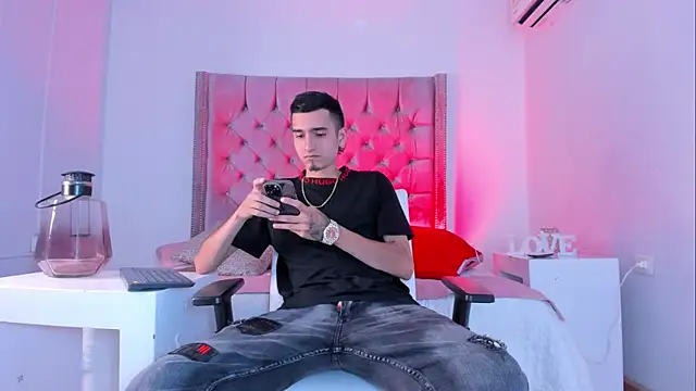 Snapshot of Ethan_Boy_ chatting on 16, 10, 2025 Ethan Boy online show from 16, 10, 2025