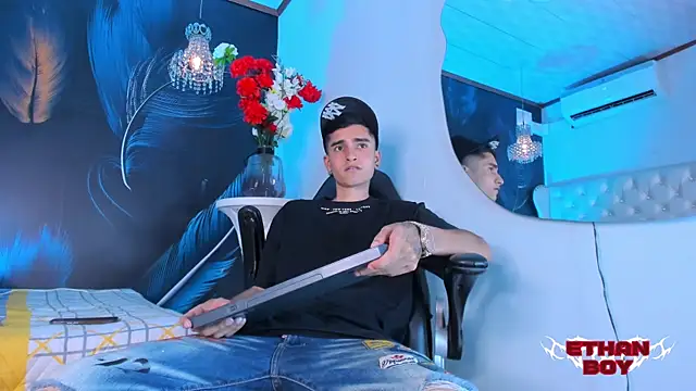 Snapshot of Ethan_Boy_ chatting on 22, 12, 2025 Ethan Boy online show from 22, 12, 2025