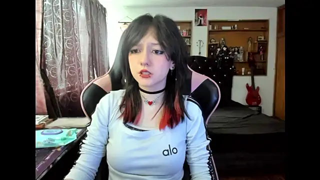 Maki Zein  online show from 7, 11, 2025