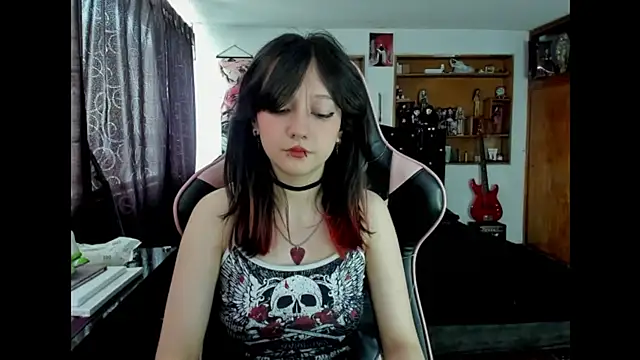 Maki Zein  online show from 16, 12, 2025