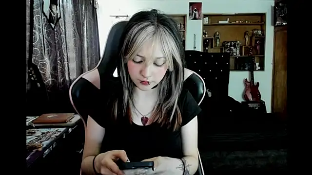 Maki Zein  online show from 8, 1, 2026