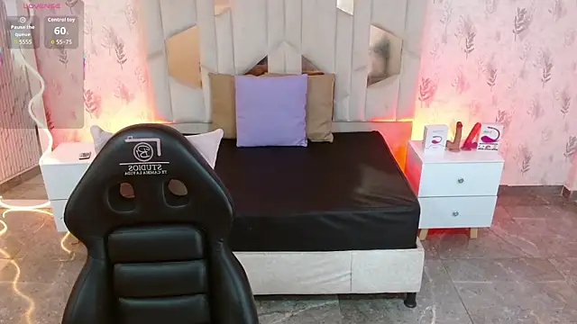 MARIANA TAY1 online show from 8, 11, 2025