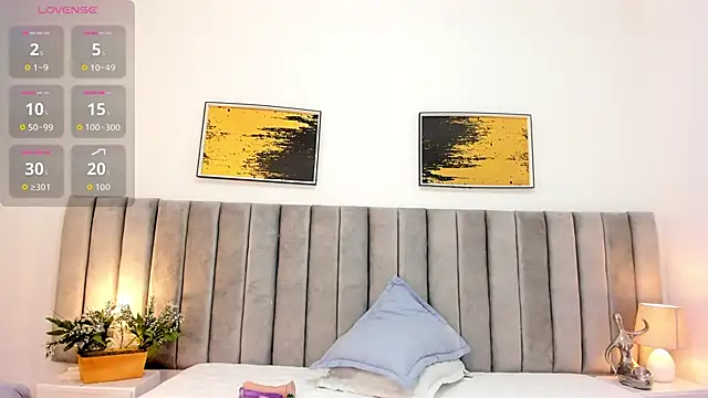 Snapshot of _naylaa_ chatting on 30, 10, 2025  naylaa  online show from 30, 10, 2025