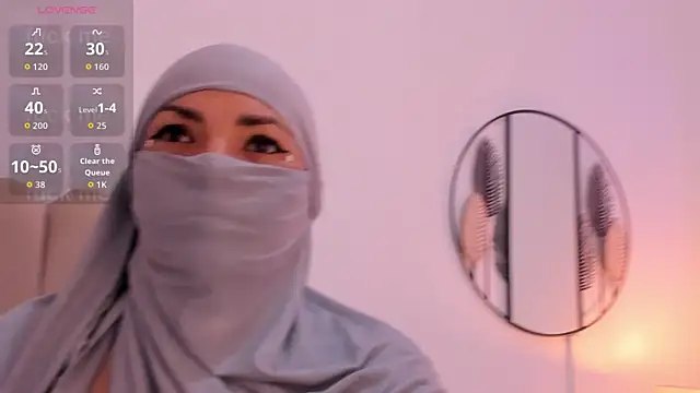  naylaa  online show from 25, 11, 2025