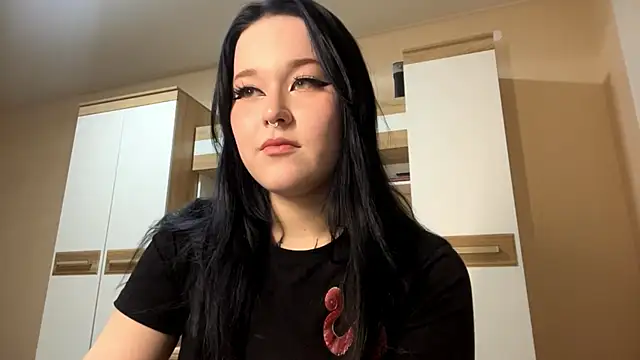 KristenGoodmon online show from 12, 10, 2025
