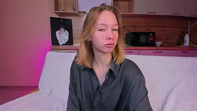 LilyVoise online show from 14, 10, 2025