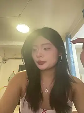 Snapshot of lan-xinh1 chatting on 12, 10, 2025 lan-xinh1 online show from 12, 10, 2025