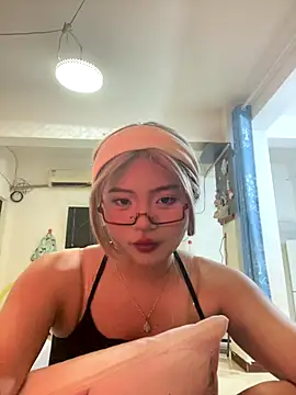 Snapshot of lan-xinh1 chatting on 14, 10, 2025 lan-xinh1 online show from 14, 10, 2025