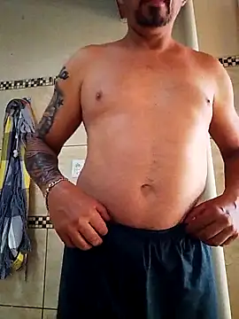 Snapshot of MORENORC79 chatting on 13, 5, 2026 MORENORC79 online show from 13, 5, 2026