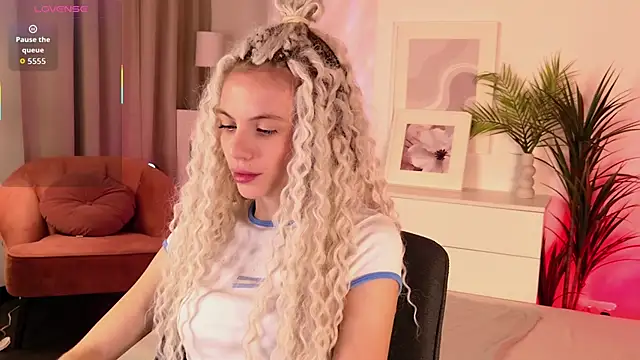 mia silkk online show from 15, 1, 2026