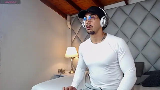 Liam Espinoza online show from 20, 10, 2025