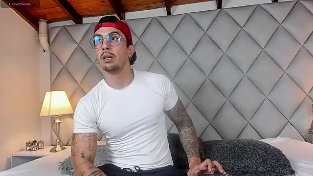 Liam Espinoza online show from 13, 11, 2025