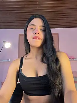 Snapshot of LunaMoore_Pink chatting on 15, 7, 2026 LunaMoore Pink online show from 15, 7, 2026