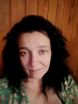 Snapshot of velvet_2200 chatting on 15, 10, 2025 velvet 2200 online show from 15, 10, 2025