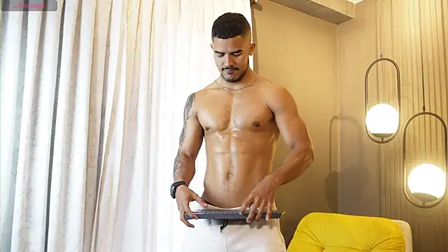 Snapshot of Reik_Vonn chatting on 12, 5, 2026 Reik Vonn online show from 12, 5, 2026