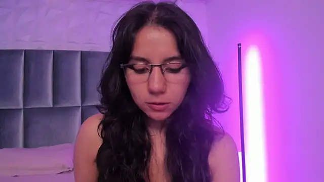 HollyPeach online show from 26, 2, 2026