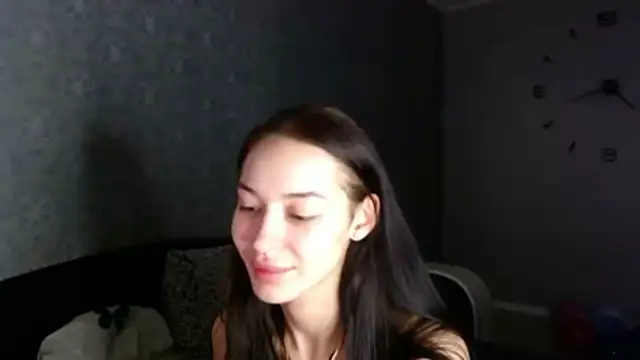 Daphne Darkthorn online show from 1, 12, 2025