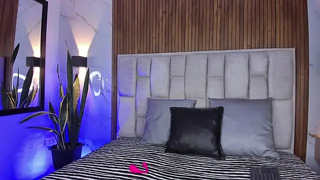 Sassha ferrer online show from 3, 3, 2026