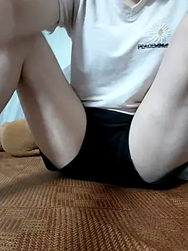 HanhhLa online show from 10, 11, 2025