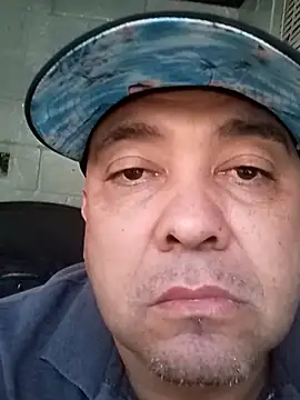 Snapshot of valboy08 chatting on 5, 4, 2026 valboy08 online show from 5, 4, 2026