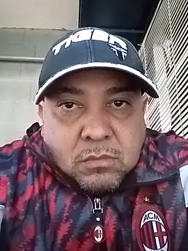 Snapshot of valboy08 chatting on 11, 4, 2026 valboy08 online show from 11, 4, 2026