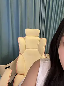 yiyi 3523 online show from 8, 3, 2026