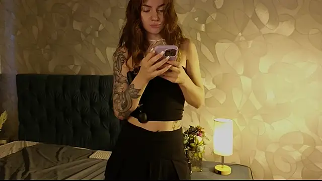 Domestic Bitch online show from 13, 10, 2025