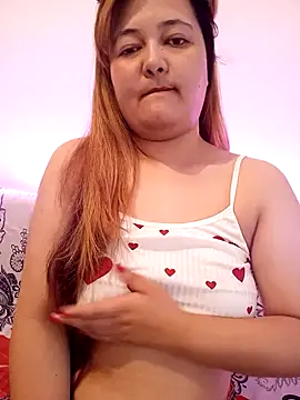 Snapshot of MollyJanette chatting on 1, 12, 2025 MollyJanette online show from 1, 12, 2025