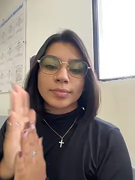 AlyssaRay online show from 17, 3, 2026