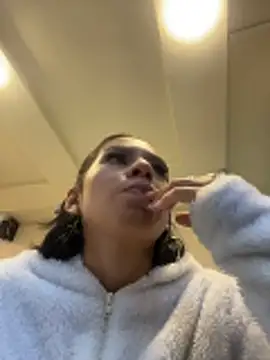 AlyssaRay online show from 25, 5, 2026