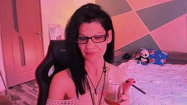 Snapshot of SweetSin40 chatting on 28, 4, 2026 SweetSin40 online show from 28, 4, 2026