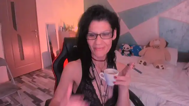 Snapshot of SweetSin40 chatting on 18, 5, 2026 SweetSin40 online show from 18, 5, 2026