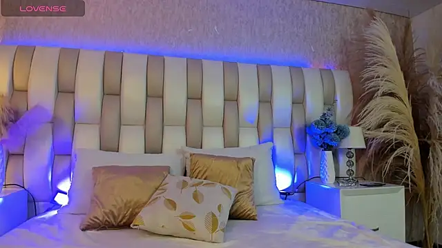 Ari lynn  online show from 27, 11, 2025