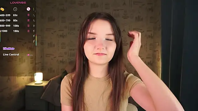 Snapshot of _Cute_World_ chatting on 18, 11, 2025 Cute World online show from 18, 11, 2025