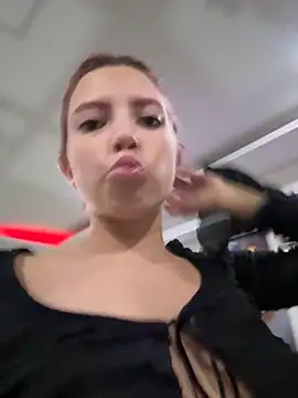 l0lita sweet online show from 2, 11, 2025