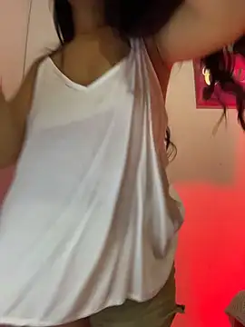 Snapshot of Julieta-Cutie chatting on 9, 11, 2025 Julieta-Cutie online show from 9, 11, 2025