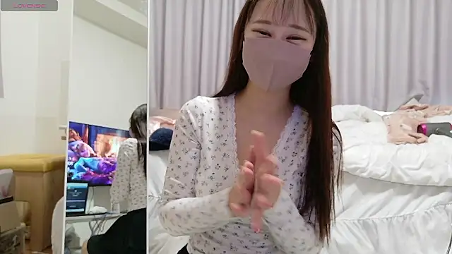 Snapshot of Komomo_ch chatting on 27, 3, 2026 Komomo ch online show from 27, 3, 2026