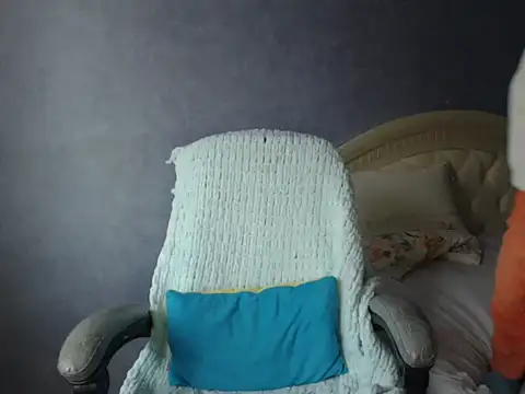 LuckyLisa23 online show from 18, 12, 2025