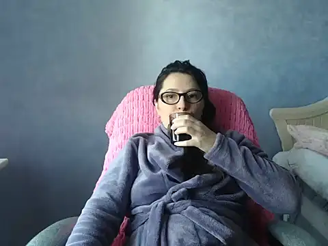 Snapshot of LuckyLisa23 chatting on 17, 4, 2026 LuckyLisa23 online show from 17, 4, 2026