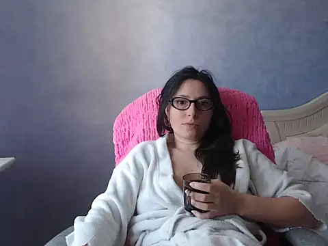 Snapshot of LuckyLisa23 chatting on 6, 5, 2026 LuckyLisa23 online show from 6, 5, 2026