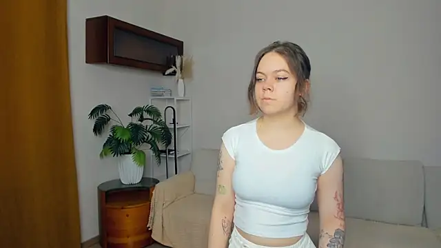 NaidaPalos online show from 24, 10, 2025