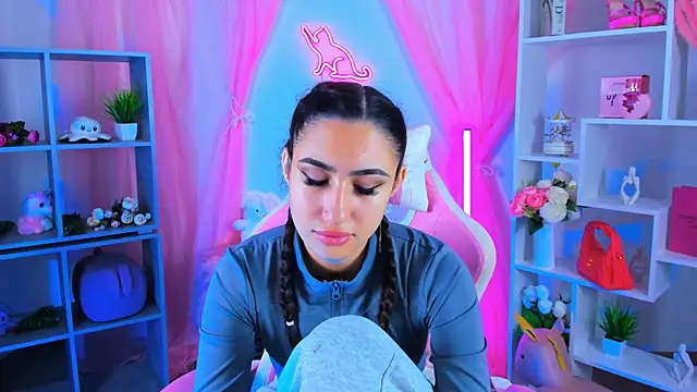 Snapshot of RebeckaThornton chatting on 30, 10, 2025 RebeckaThornton online show from 30, 10, 2025