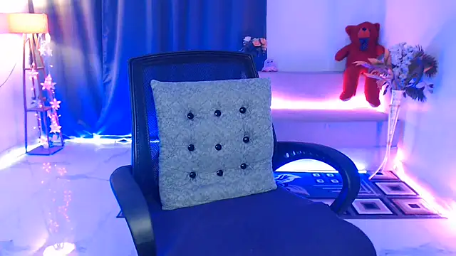 Snapshot of Rashiii_ chatting on 15, 7, 2026 Rashiii online show from 15, 7, 2026