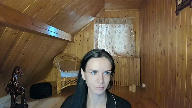 Snapshot of EvelynVox chatting on 4, 11, 2025 EvelynVox online show from 4, 11, 2025